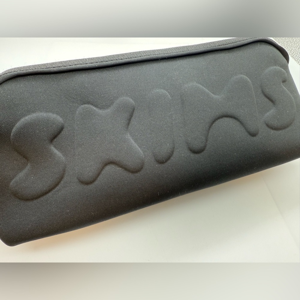 SKIMS Neoprene Pouch Toiletry Bag Travel Bag Durable Black Stylish Zipper Pouch